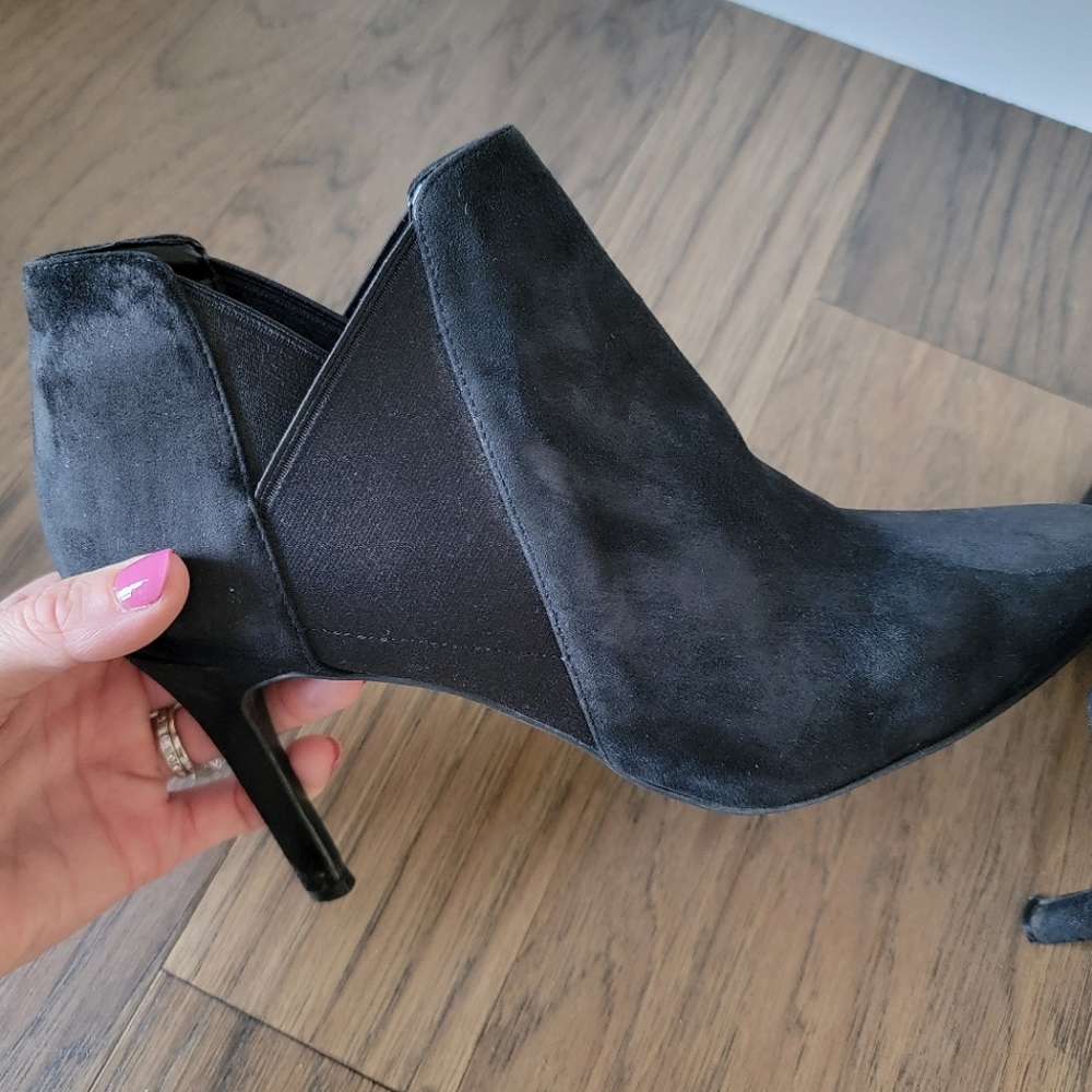 COLE HAAN ANKLE Suede Booties Boots Heels Shoes Black Size 10 - Picture 9 of 9